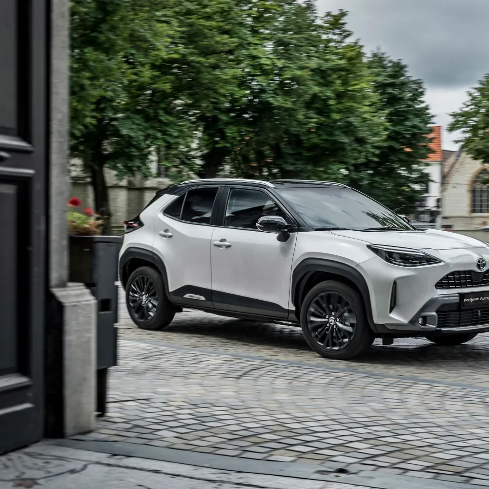 toyota yaris cross wit