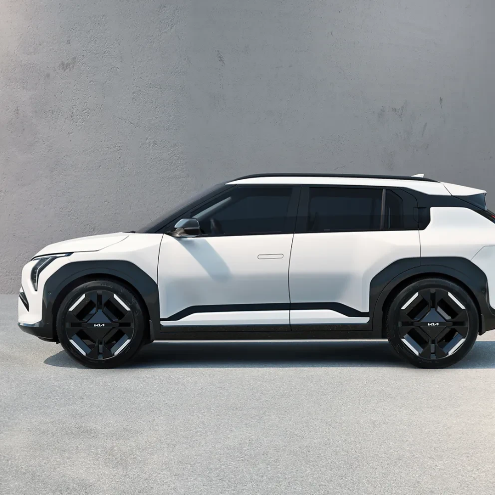 proefrit maken in de Kia ev3 kan nu bij kooijman autogroep