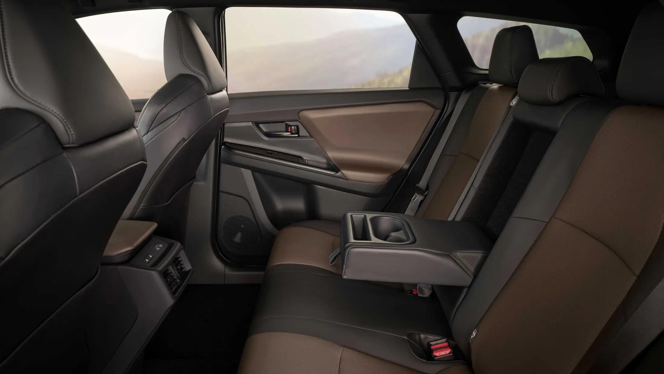 Toyota bZ4X Touring 2026 interieur achterbank