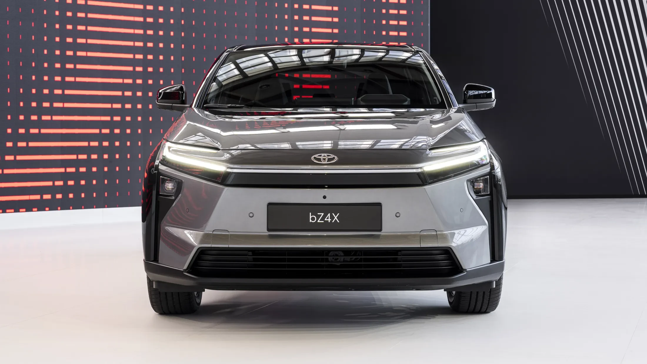 Nieuwe Toyota bZ4X voorkant