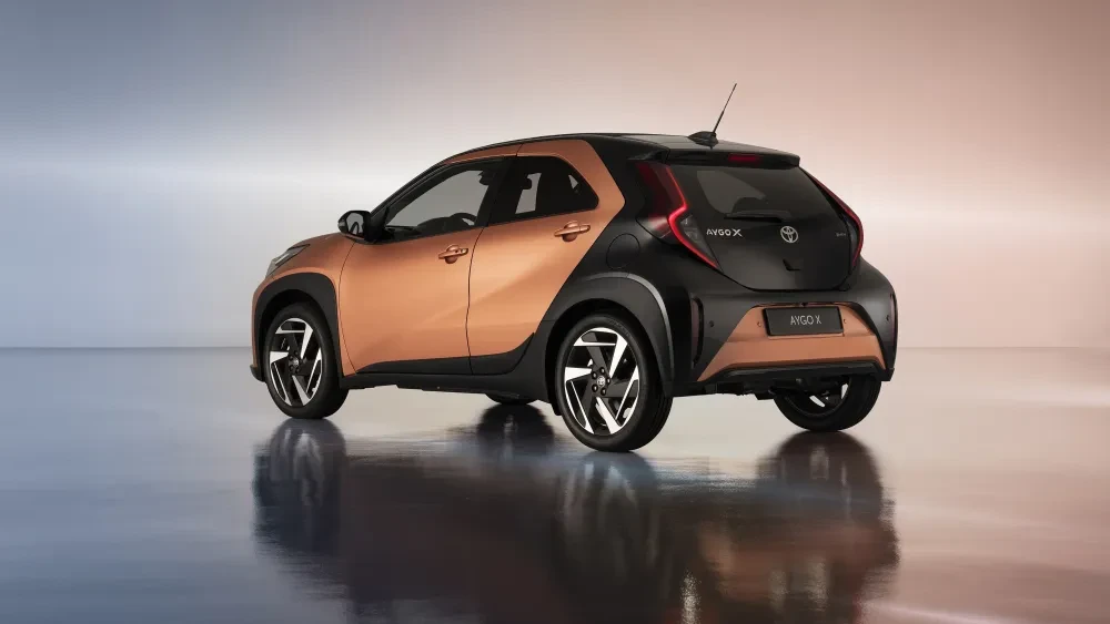 De nieuwe Toyota Aygo X Hybrid formaat